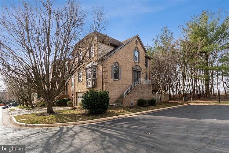 1st image of 6027 Cromwell Pl