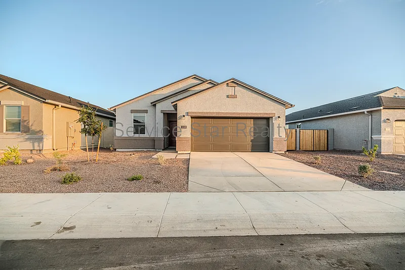 5549 E Cinder Ln