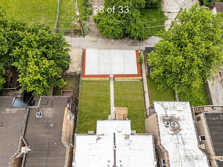 1421 E 69th Pl #1A — Photo 25