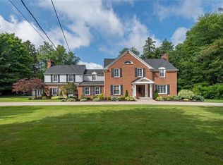 7637 Chagrin Rd, Chagrin Falls, OH 44023