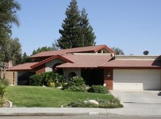 7905 Lovetta Dr, Bakersfield, CA 93308