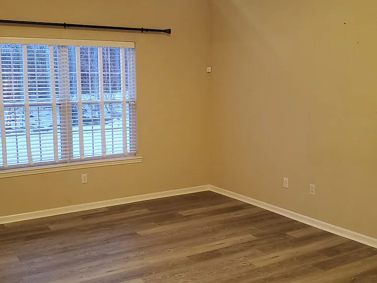 4200 Beach Pointe Dr — Photo 10