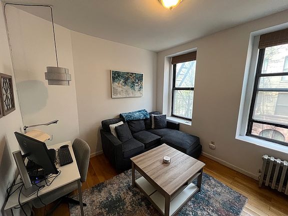 3rd image of 14 Morton St APT 9