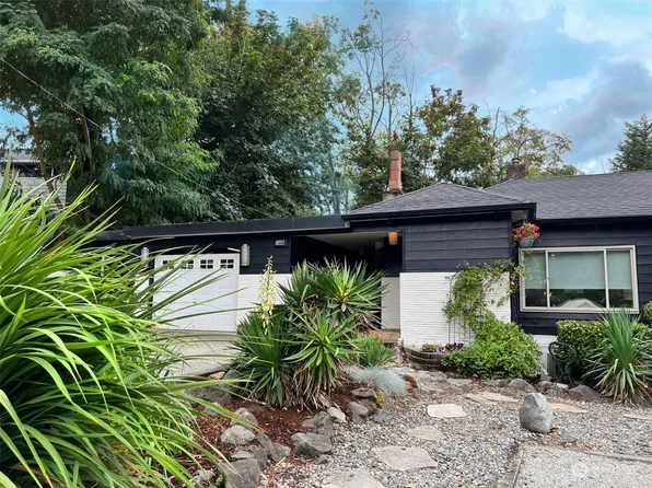 11405 Roseberg Avenue S, Seattle, WA 98168