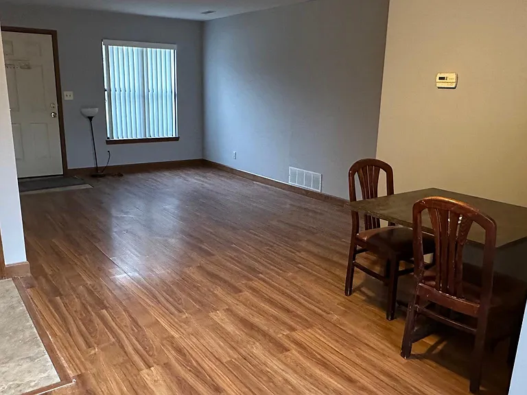 2801 W Broadway #R-3 — Photo 1