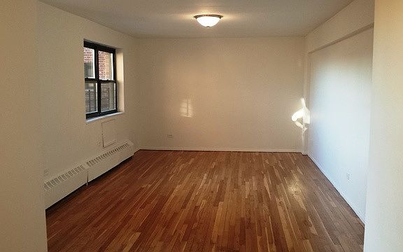 4th image of 14945 Northern Blvd APT 3Y