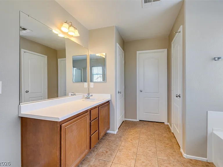 1155 Paradise Garden Dr — Photo 32
