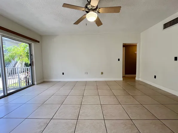 1150 99th St APT 6, Bay Harbor Islands, FL 33154