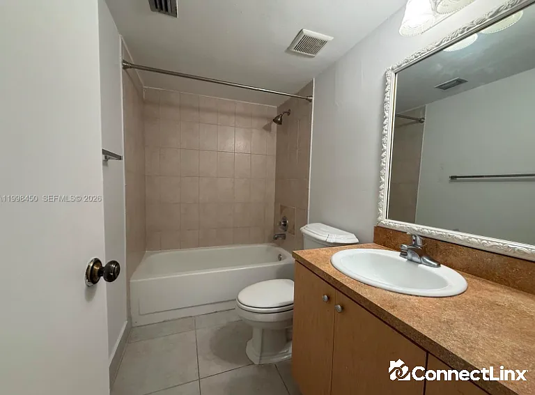 155 Lakeview Dr — Photo 8