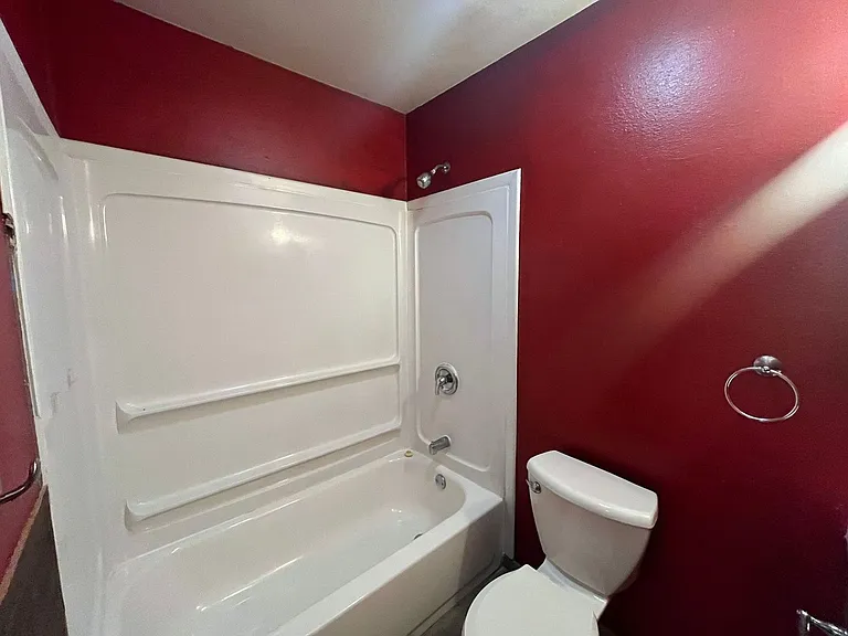 1319 E Main St — Photo 6