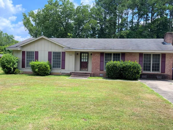 11621 Hooper Dr, Laurinburg, NC 28352