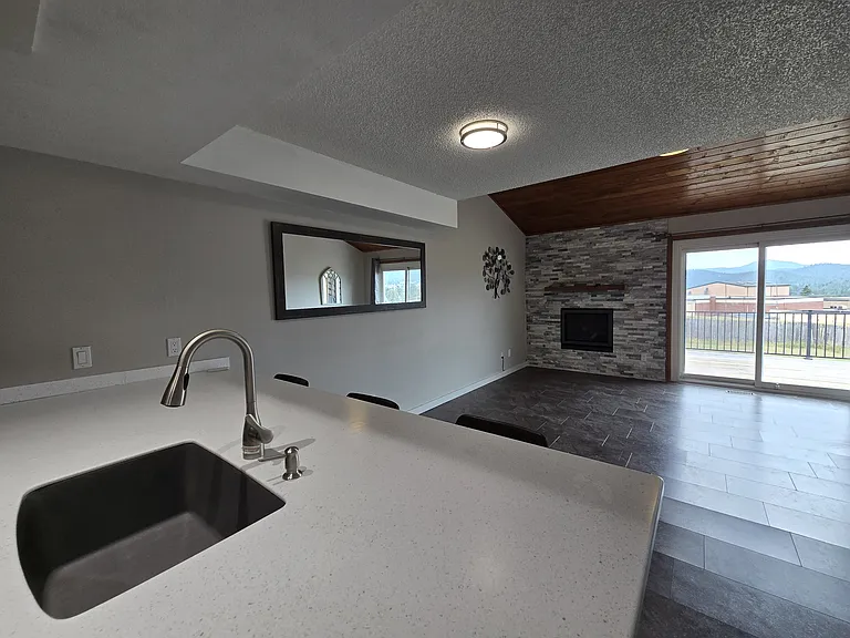 402 Forest Edge Ln #A — Photo 3