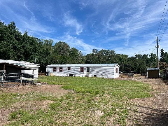 5th image of 15617 Casey Rd