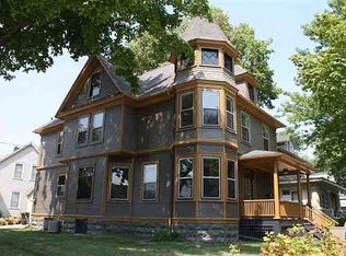 936 17th St, Rock Island, IL