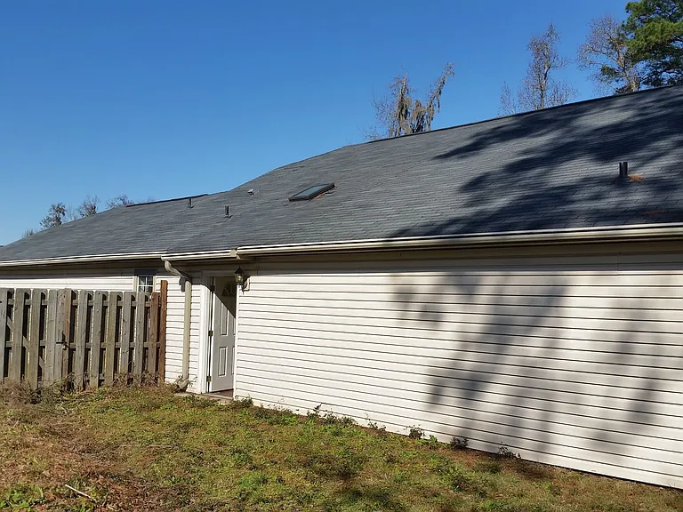 8 Saint Ives Ct — Photo 38