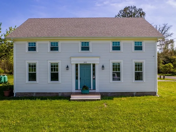 392 Slades Corner Rd, Dartmouth, MA 02748