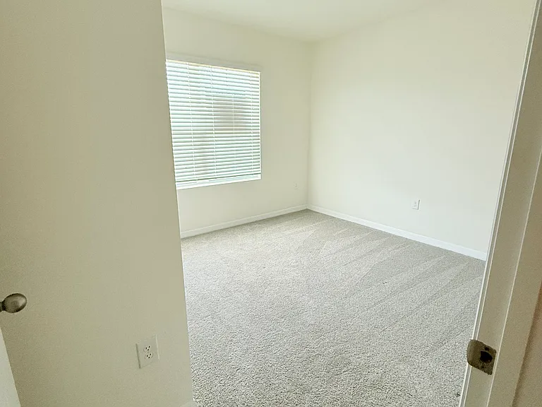 368 Conway Ave — Photo 12