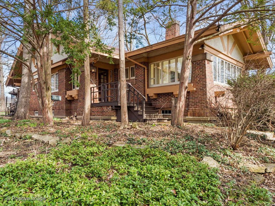 1st image of 1404 Thornwood Dr