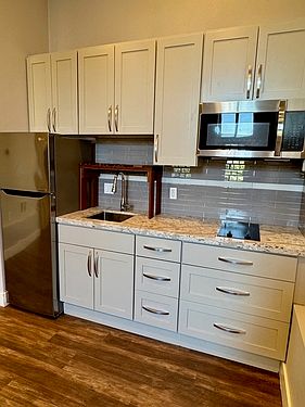 1st image of 418B 28th Ave