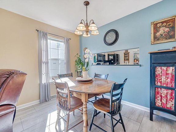 5th image of 7255 Scarlet Oak Dr