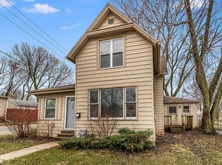 115 Center Ave, Aurora, IL 60505