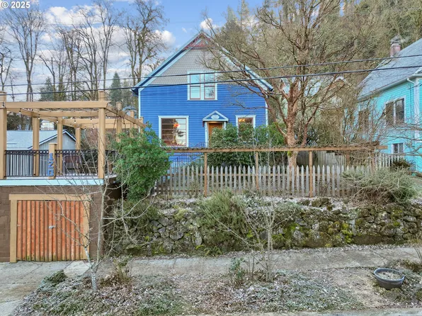 120 Jefferson St, Oregon City, OR 97045