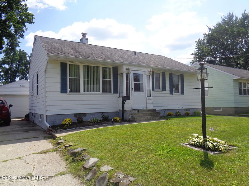 2nd image of 5 Admiral Street