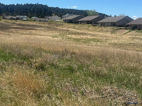 4th image of 10 Stone Hill Dr