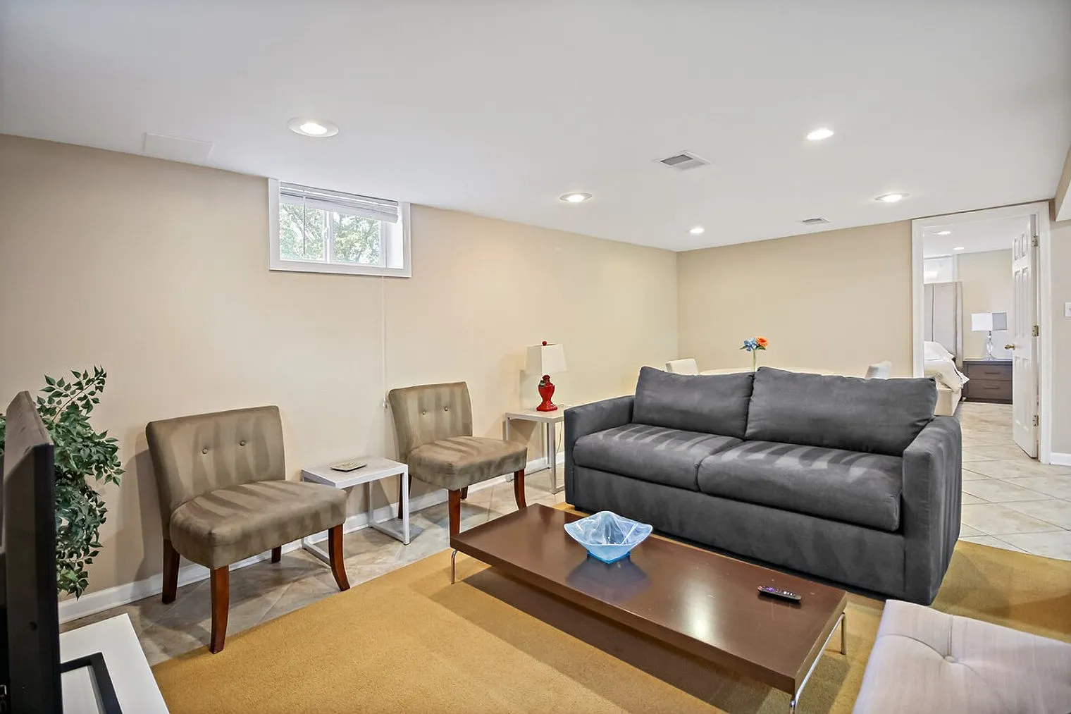 4 bed, 4.0 bath, $9,715 — Photo 4