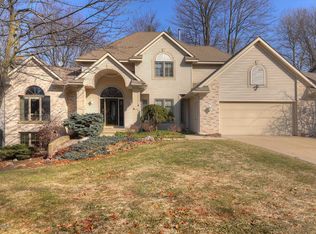 1749 Sunvale Dr SW, Wyoming, MI 49519