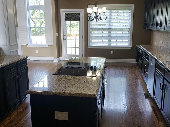 3rd image of 6021 Stags Leap Way