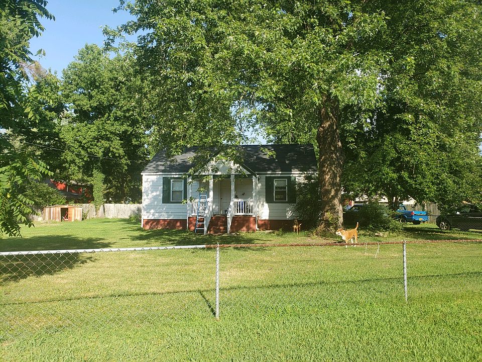 1st image of 4429 Hollywood Dr