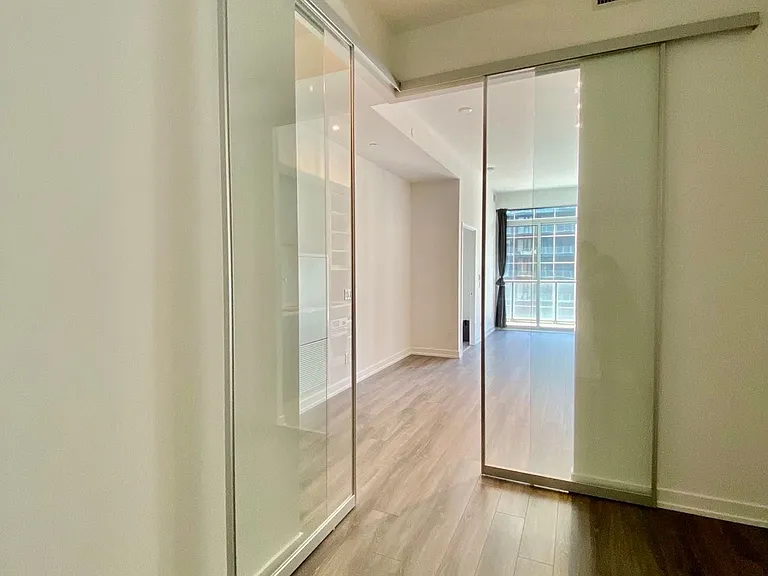 20 Edward St #1207 — Photo 3