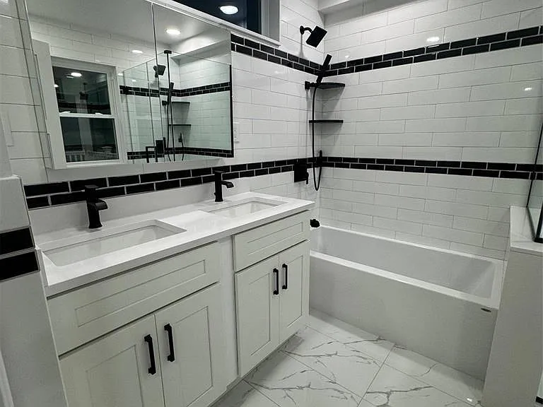 517 Monroe Blvd #2 — Photo 12