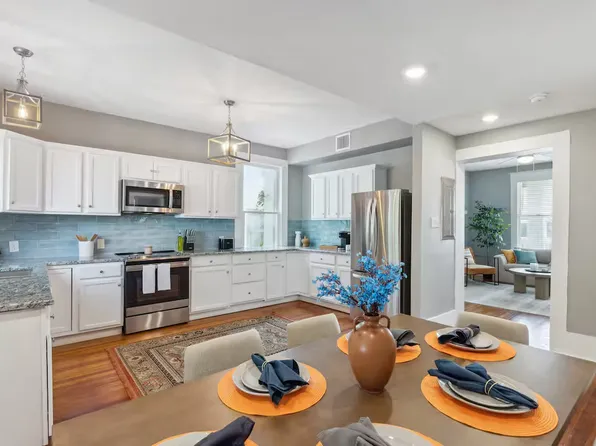 827 W Agarita Ave #1, San Antonio, TX 78212