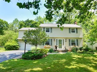 68 Glenhill Dr, Rochester, NY 14618