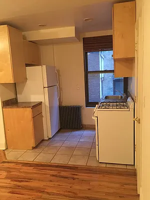 Rented by Manhattan Dwelling Corporation | media 16