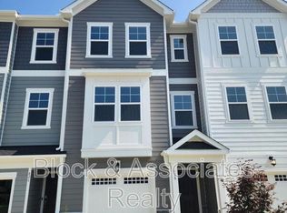 428 Deercroft Dr, Apex, NC 27539