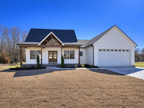 406 Edgewood Dr, Belton, SC 29627