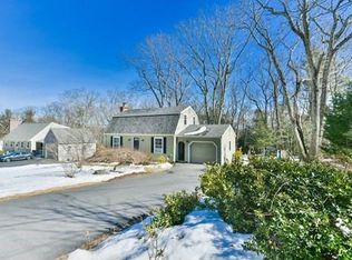 42 Westwood Dr, Sturbridge, MA 01566