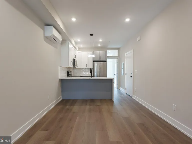 3849 Fairmount Ave #2 — Photo 4