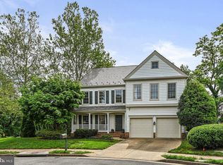 9700 Hidden Valley Rd, Vienna, VA 22181