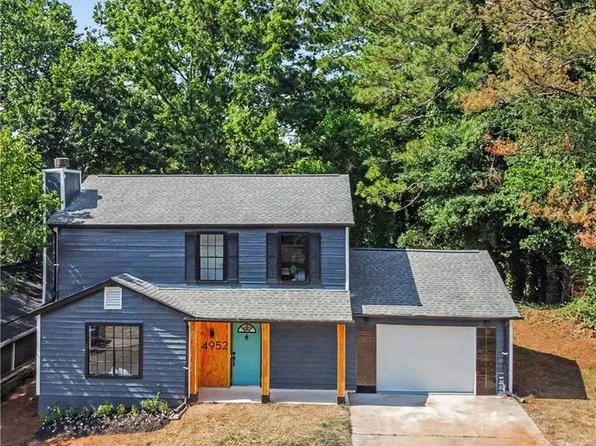4952 Parkwest Dr, Stone Mountain, GA 30088
