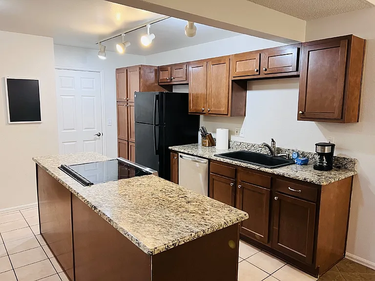 754 Crown Point Dr — Photo 8
