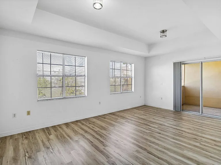 1125 Villagio Cir #207 — Photo 7