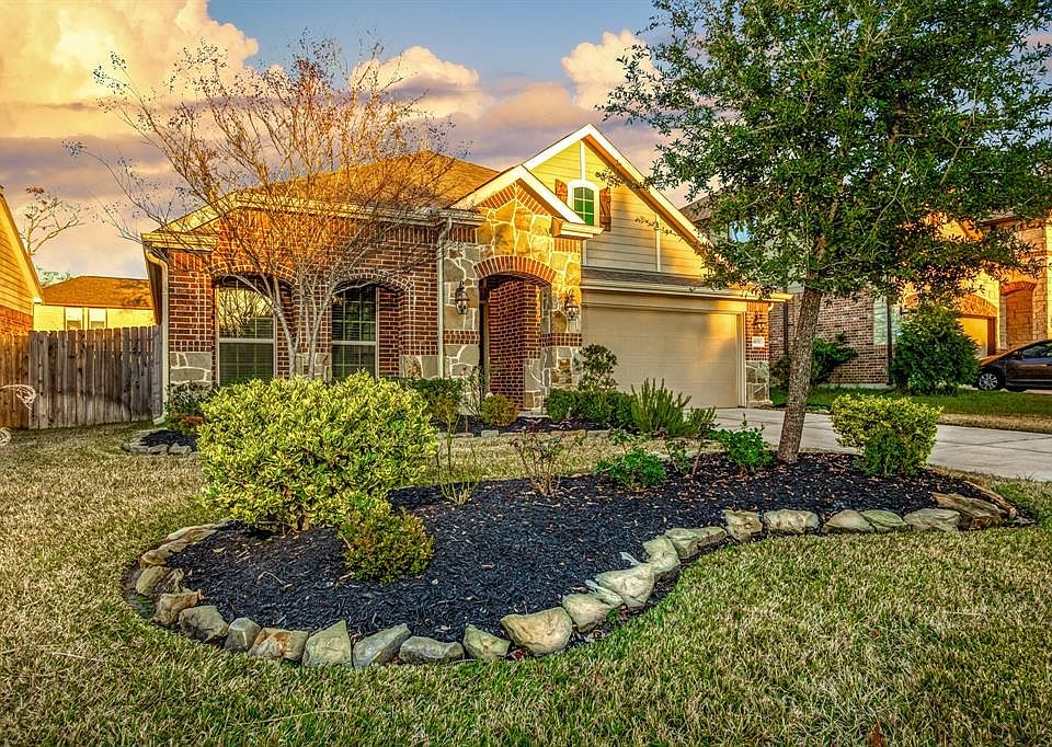 1st image of 18757 Kelly Meadows Ln