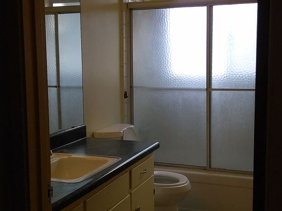 5th image of 711 E Noble Ave APT C6