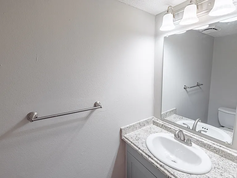 Keystone Apartments — Photo 47