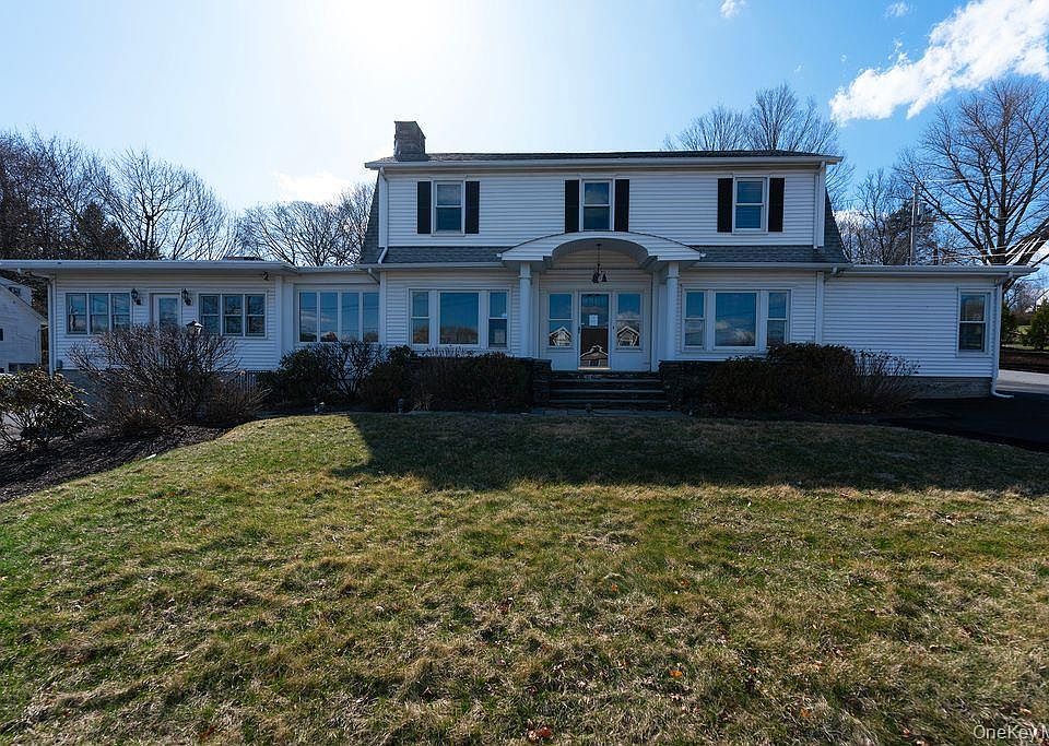 1st image of 105 Gleneida Avenue