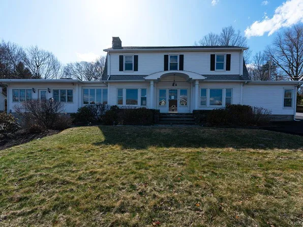 105 Gleneida Avenue, Carmel, NY 10512